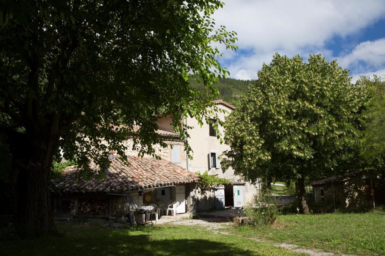 Le Moulin Bed and Breakfast Pradelle Eksteriør billede