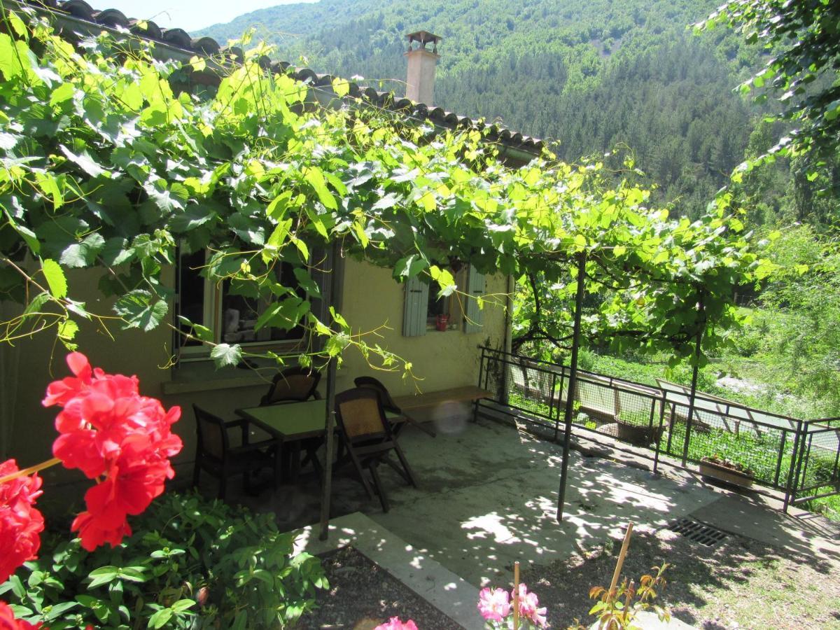 Le Moulin Bed and Breakfast Pradelle Eksteriør billede