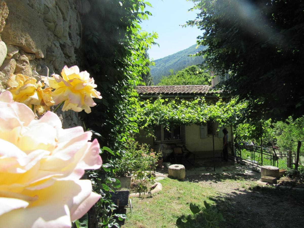 Le Moulin Bed and Breakfast Pradelle Eksteriør billede